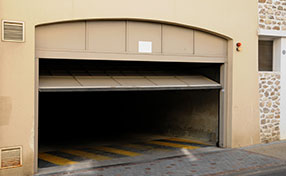 Garage Door Repair Services in Sun Valley